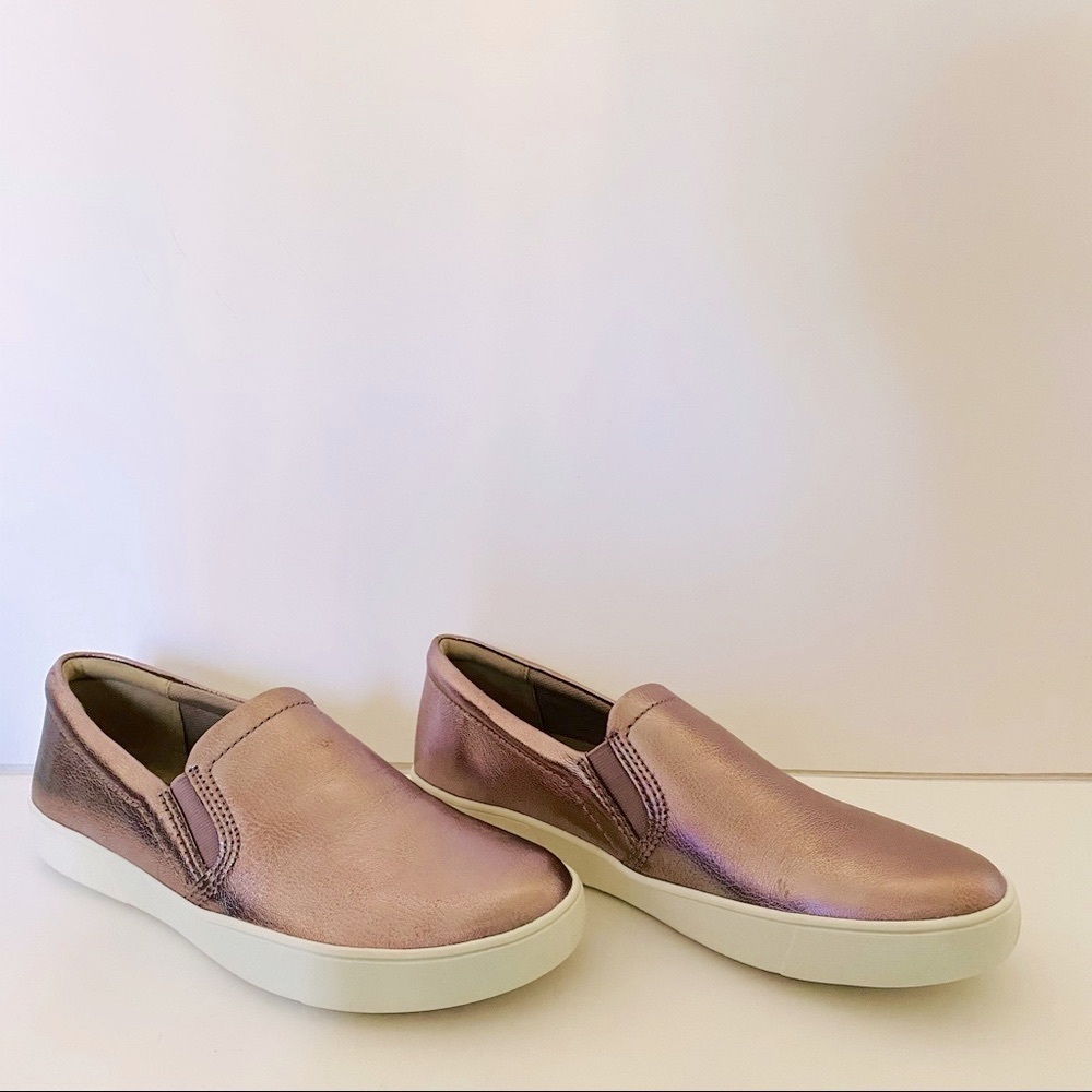 Naturalizer Sneaker size 8W